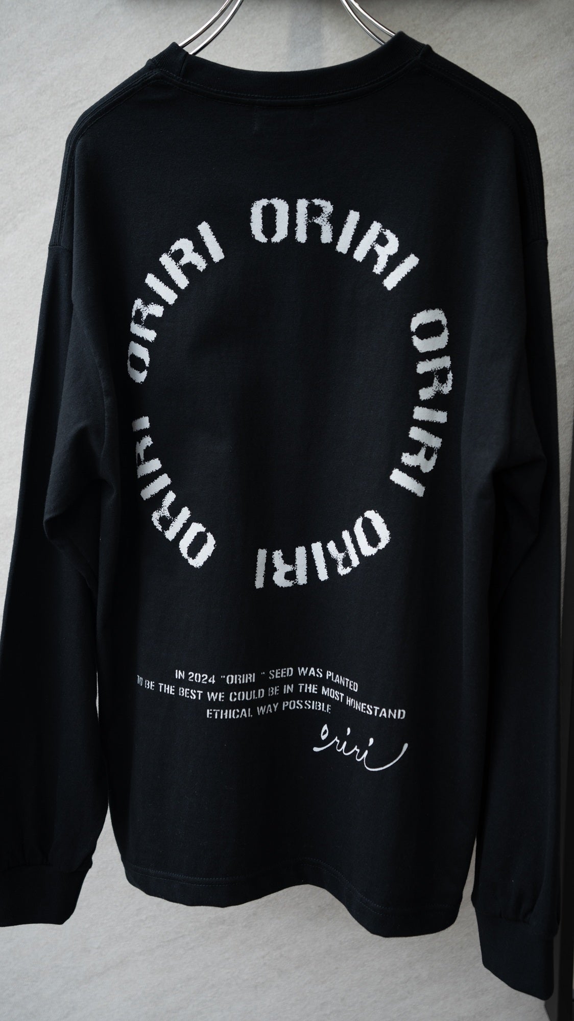 サークルロゴロングスリーブTシャツ
