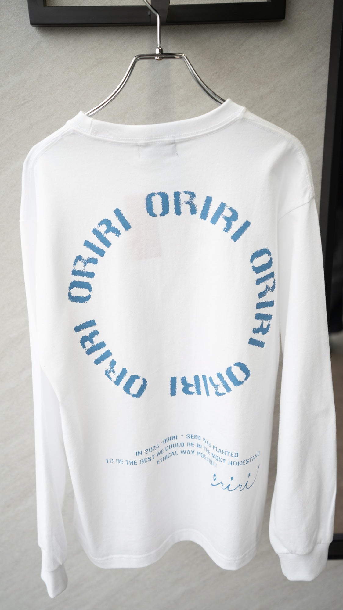 サークルロゴロングスリーブTシャツ