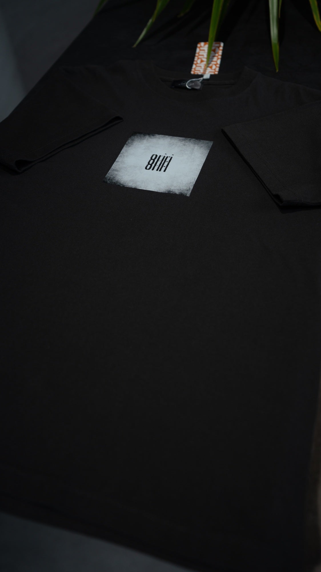 スクエアロゴTシャツ