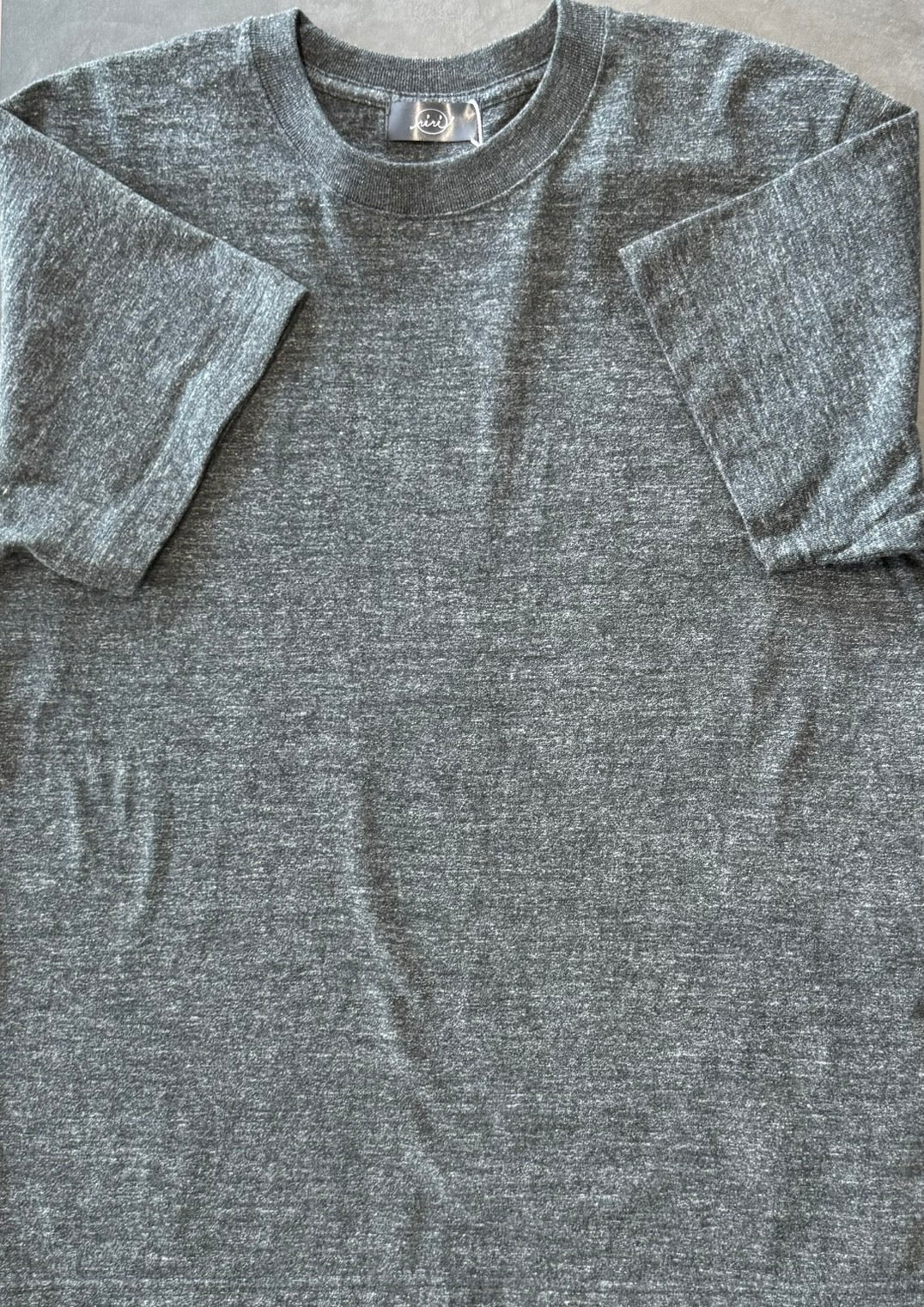 バックプリントTシャツ