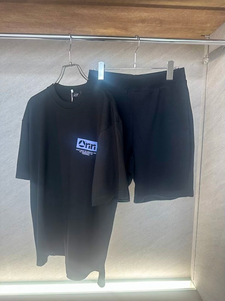 セットアップ Tシャツ&パンツ